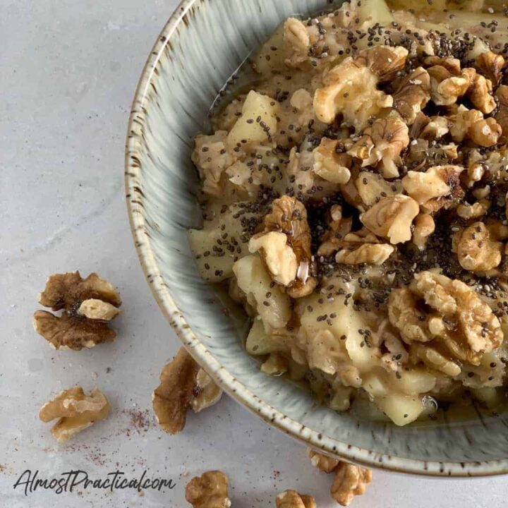 Homemade Apple Cinnamon Oatmeal Recipe