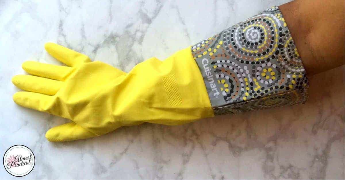 These adorably cute rubber gloves will make cleaning up the kitchen just a little easier and a lot more fun. Why not do the dishes in style?