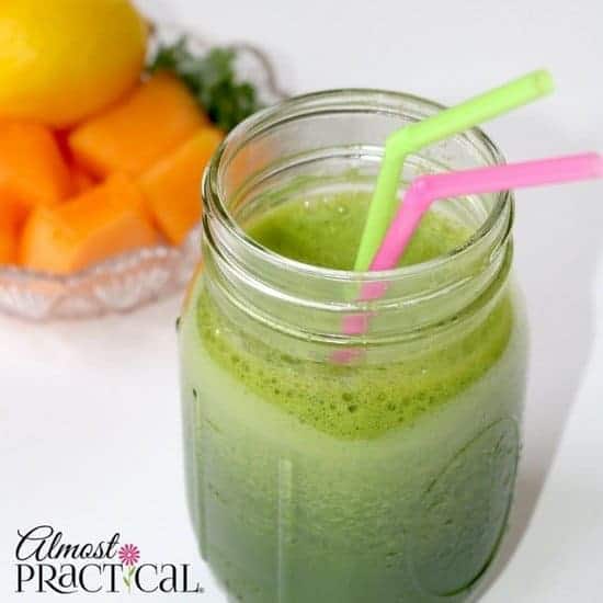 Kale Smoothie Recipe with Cantaloupe and Lemon